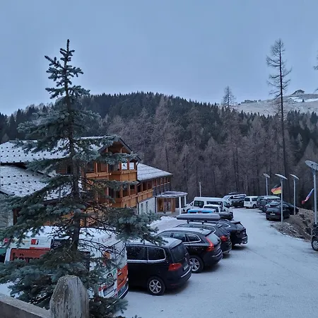 Ξενοδοχείο Boscone 4*